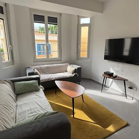 Le Fabuleux 3 Bedrooms Air Conditioning 6 People Apartmán *