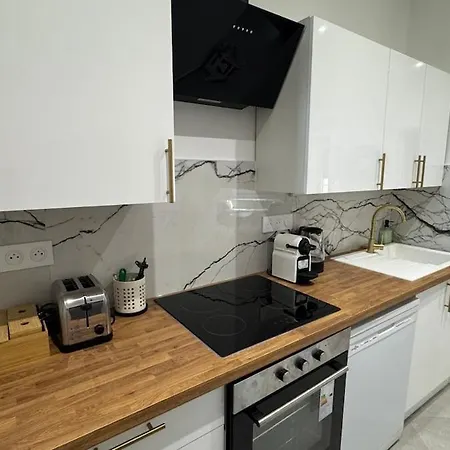 Apartman Le Fabuleux 3 Bedrooms Air Conditioning 6 People