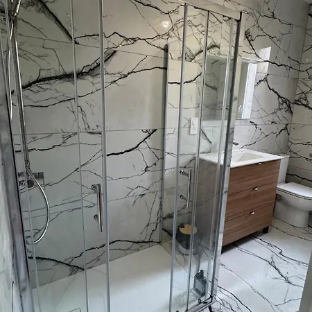 Le Fabuleux 3 Bedrooms Air Conditioning 6 People Apartman