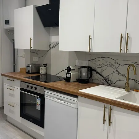 Le Fabuleux 3 Bedrooms Air Conditioning 6 People Apartman *
